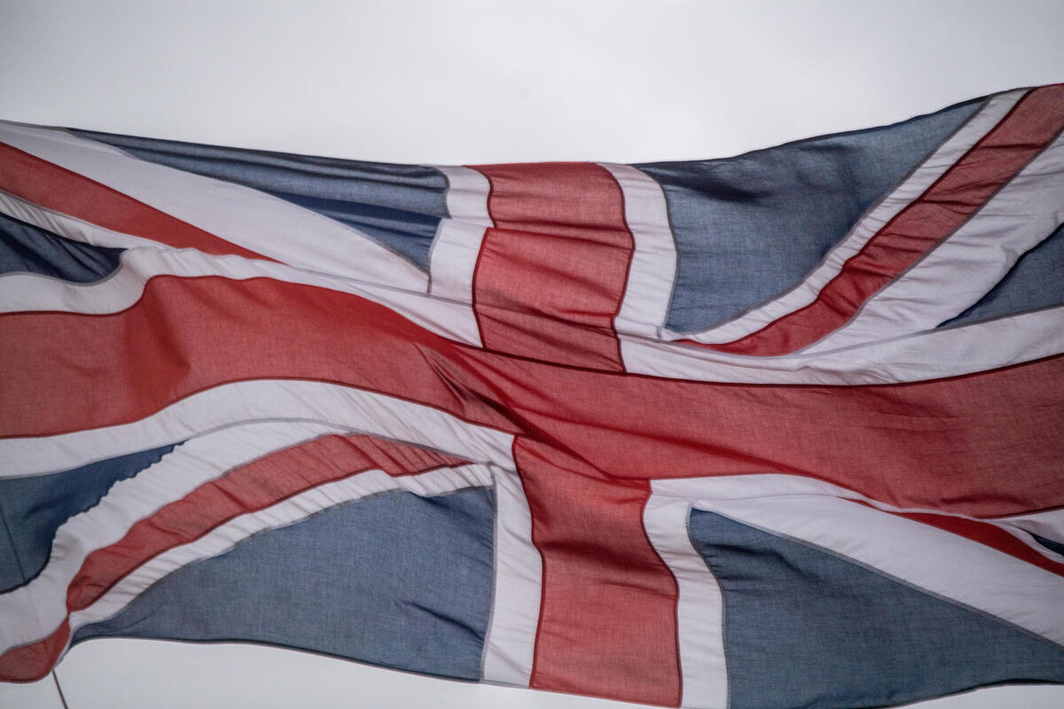 Великобритания объявила об эвакуации своих дипломатов вслед за США