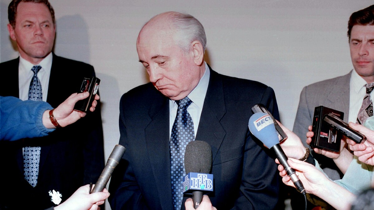 «Остро нуждался»: на что шел обнищавший в 90-е Горбачев