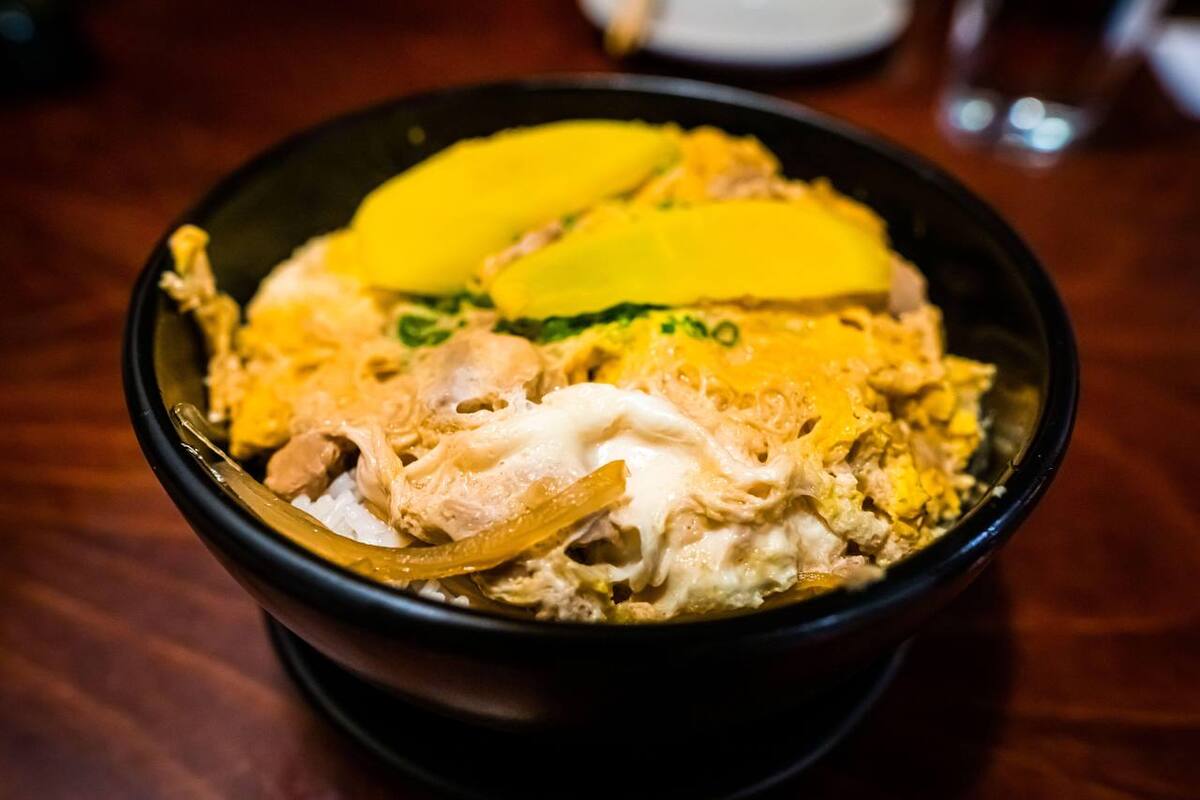 Вкуснятина с рисом и мясом: в Японии омлет готовят только так 