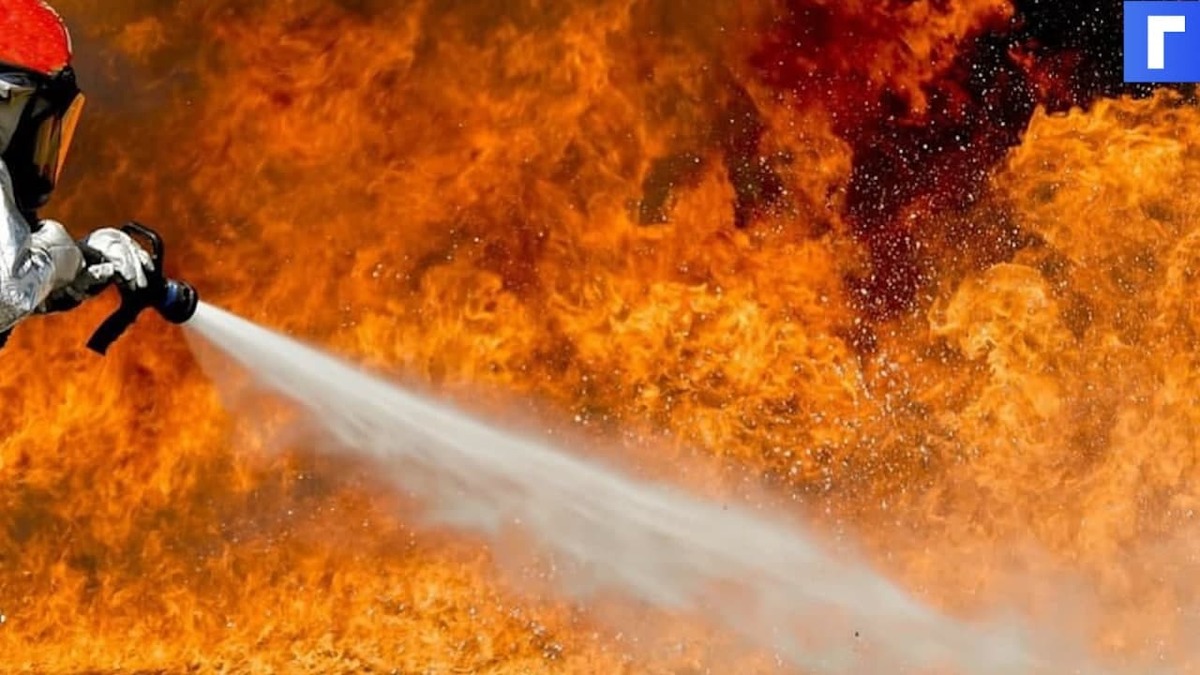 В Самаре задействовали более 130 человек в ликвидации пожара в ТЦ