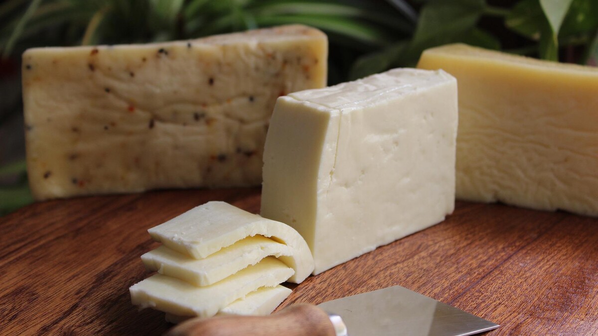 «Качество совершенно другое»: стоит ли готовить сыр дома