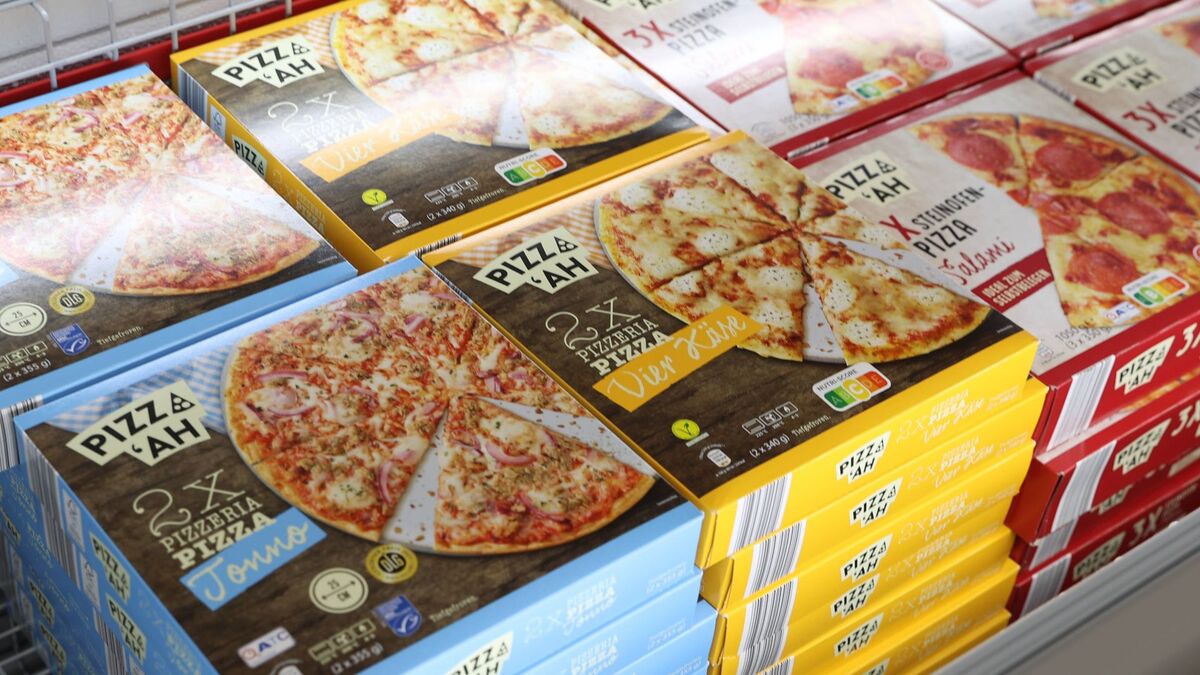 В пиццу этих марок кладут фальсификат вместо сыра: моцареллой там и не пахнет