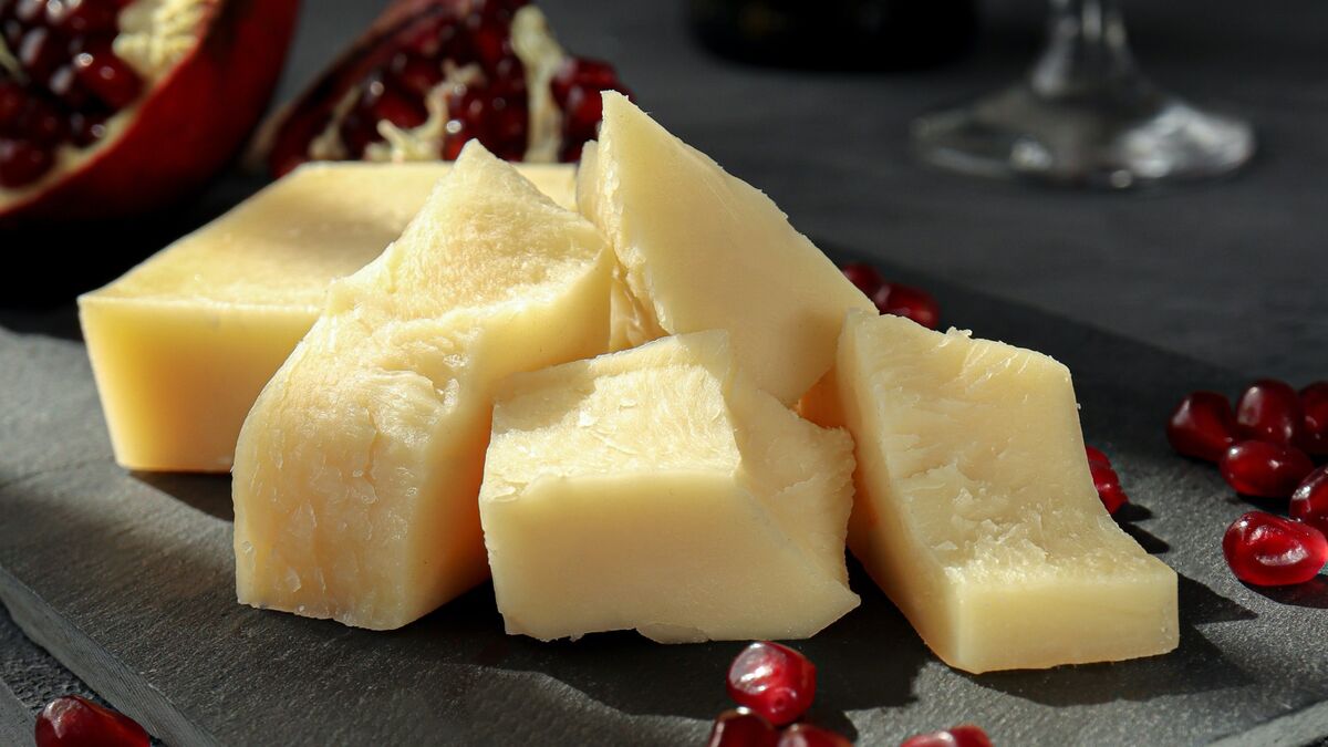 Вкусный сыр отличает одна особенность: на состав можно не смотреть