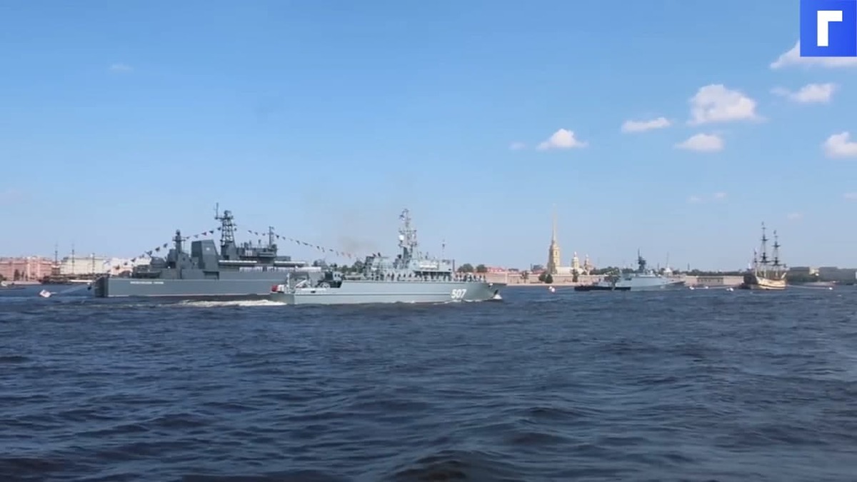 В Петербурге в День ВМФ закроют пляж Петропавловской крепости