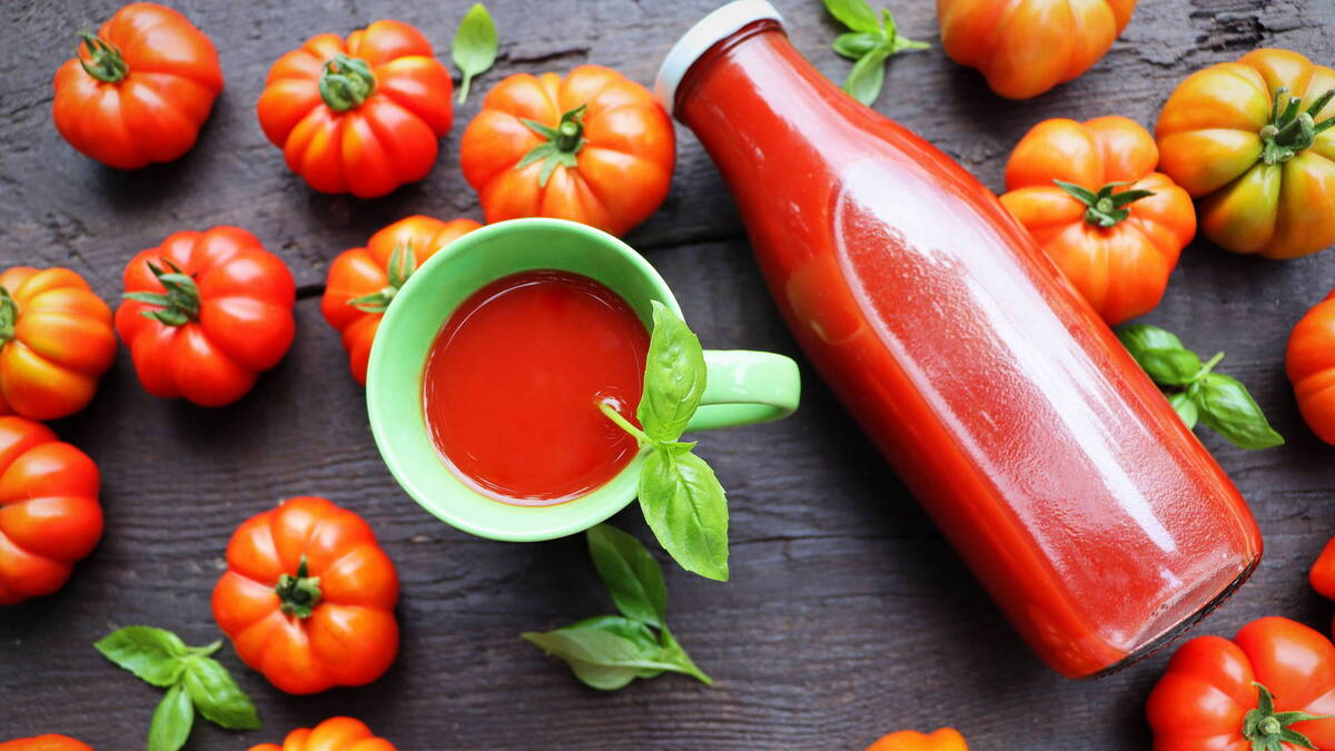 Безопасно и полезно: Роскачество назвало лучшие марки томатного и яблочного сока