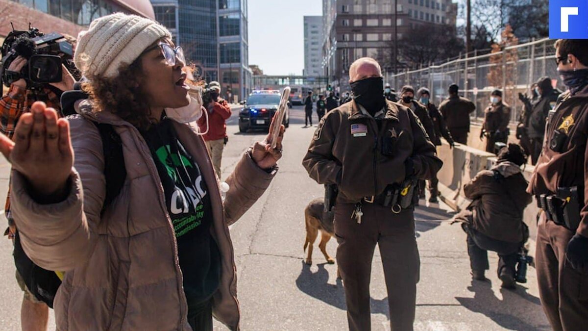В Миннесоте прошли протесты из-за убийства афроамериканца полицейским