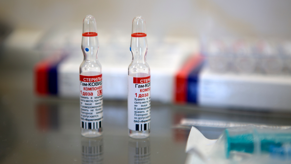 Защита на подходе: вакцина от «омикрона» и «дельты» появится очень скоро