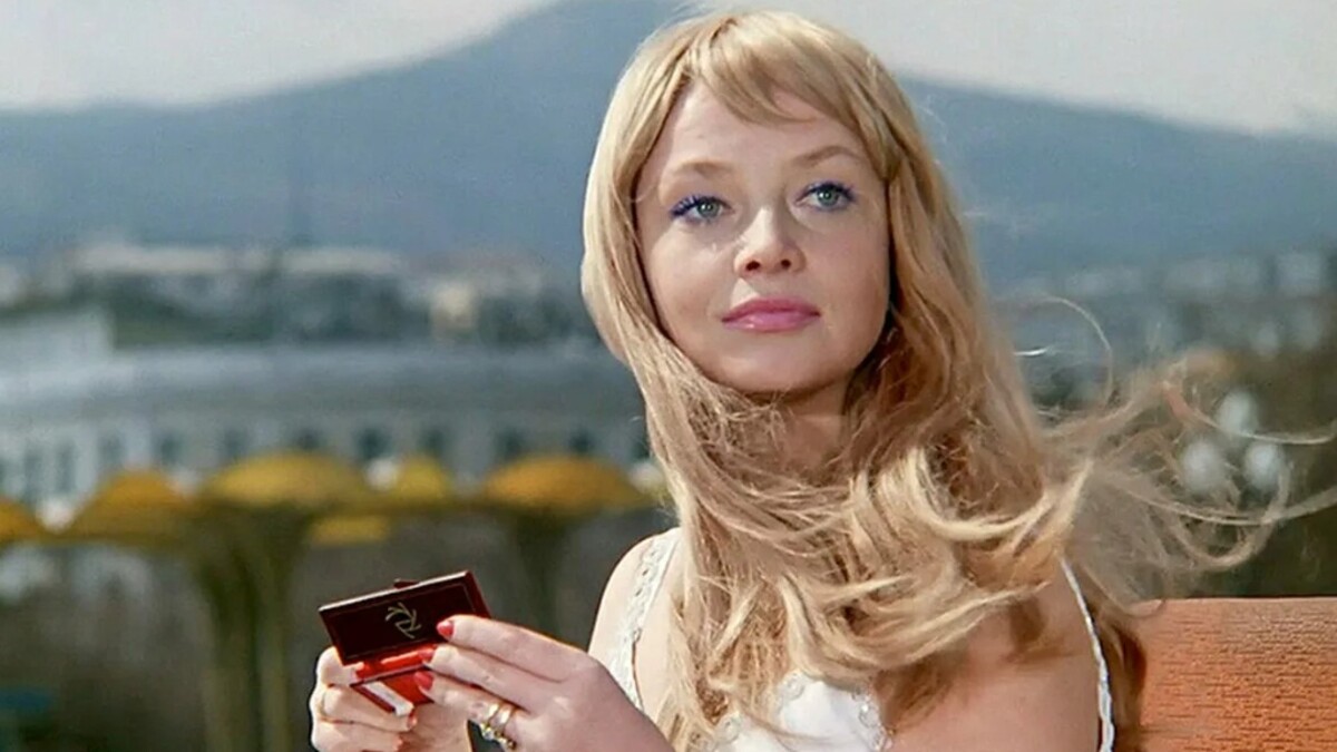 «Барби» в советском кино: кричащий макияж актрис в «Иван Васильевич меняет профессию»