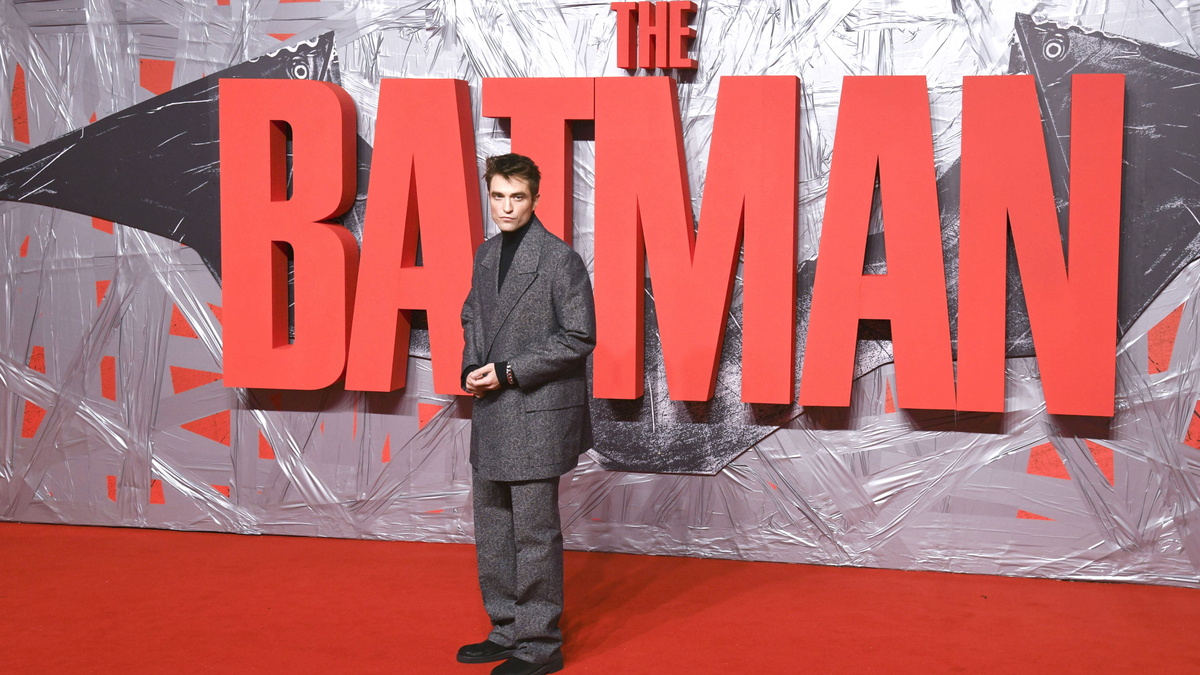 Много-много «Бэтменов»: режиссеру фильма с Робертом Паттинсоном дали зеленый свет
