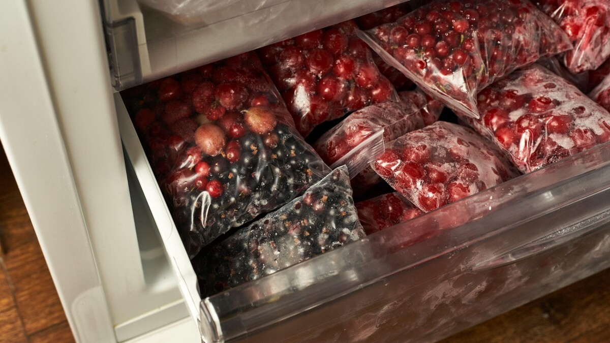 Эти ягоды мигом закиснут даже в морозилке: не переводите деньги попусту