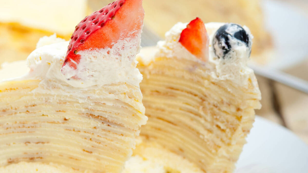 Вкусно и без запекания: рецепт блинного торта от известного блогера подойдет для всех случаев жизни