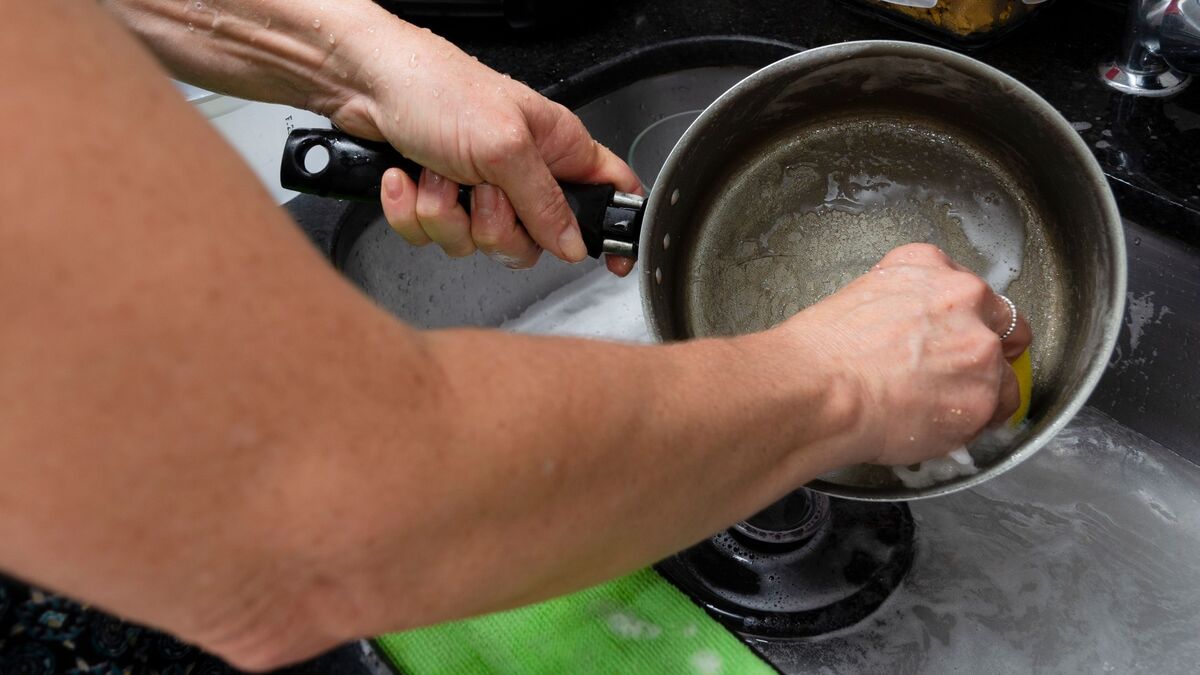 Вот почему французские хозяйки редко моют сковородки: причина вовсе не в лени