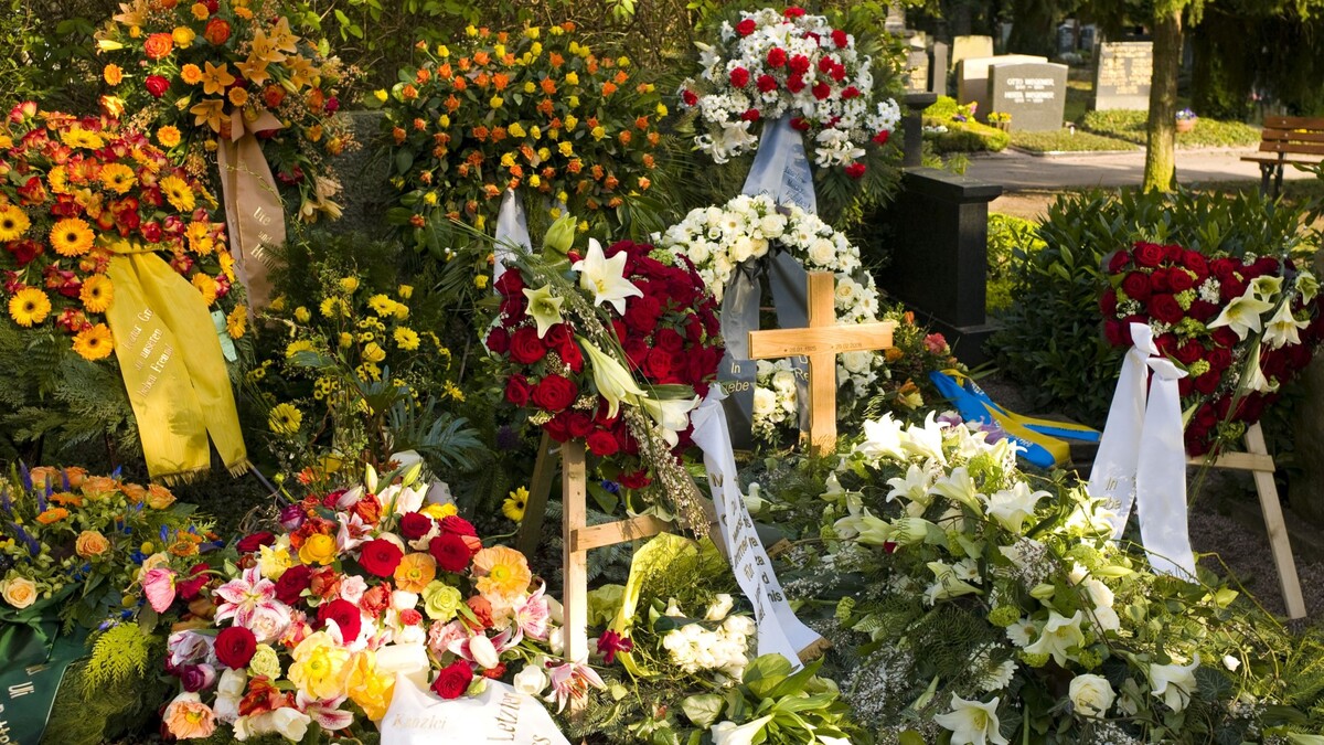 В гроб положили звезду: похороны в Канаде приняли неожиданный поворот