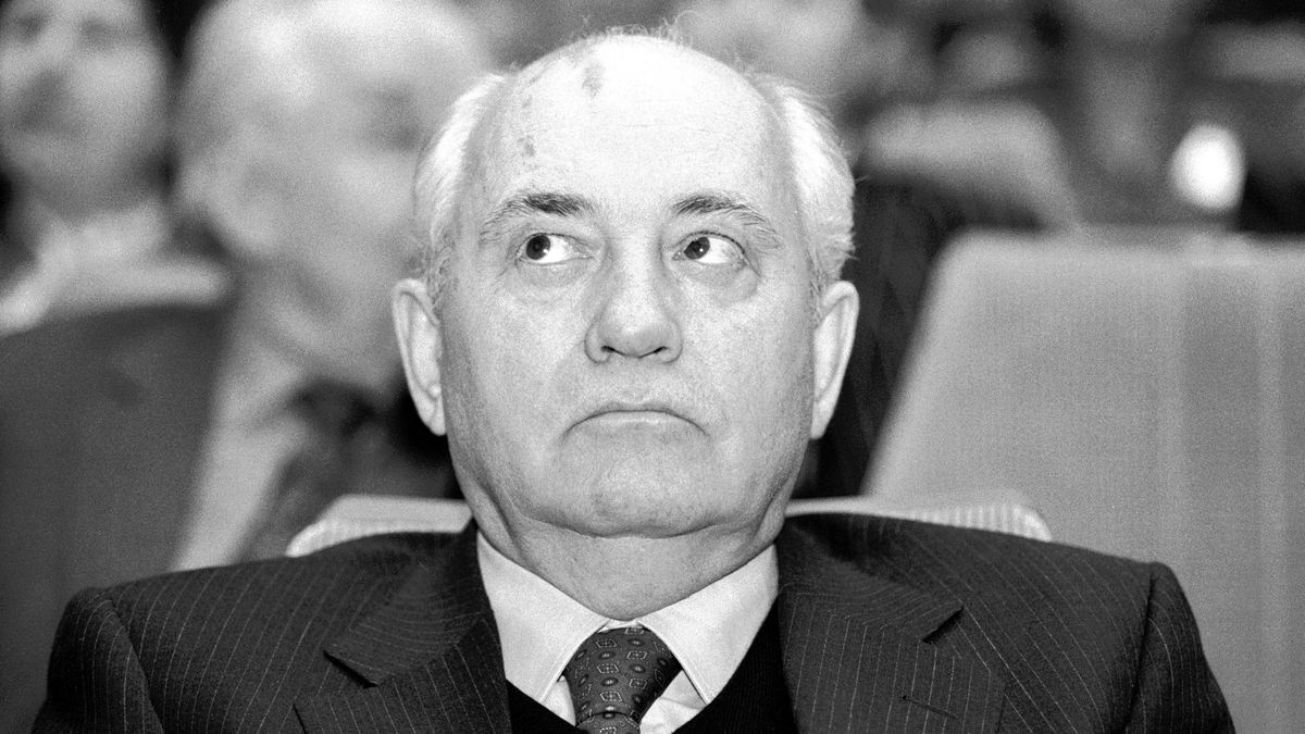 Аплодисменты гробу, Пугачева и очереди: как прошло прощание с Горбачевым