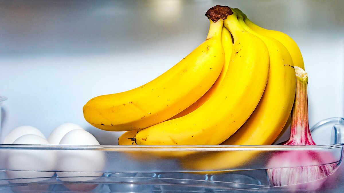 Бананы пролежат две недели и не почернеют: возьмите на заметку пару приемов