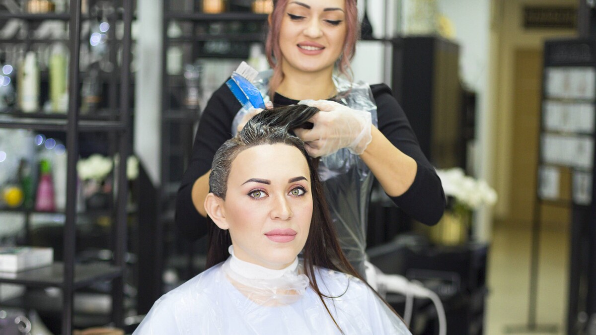 Обязательно сделайте весной эту модную прическу: море комплиментов вам обеспечено