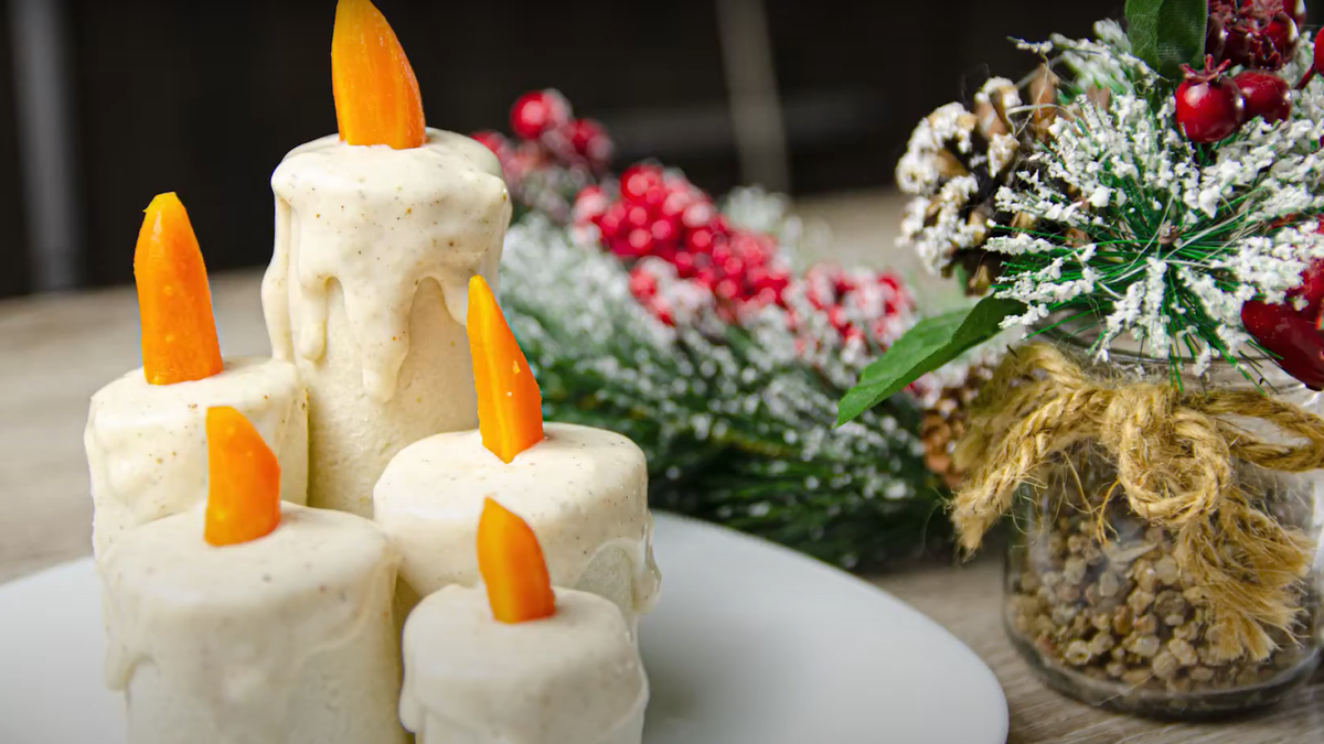 Закуска «Новогодние свечи» произведет фурор: не только красиво, но еще и вкусно