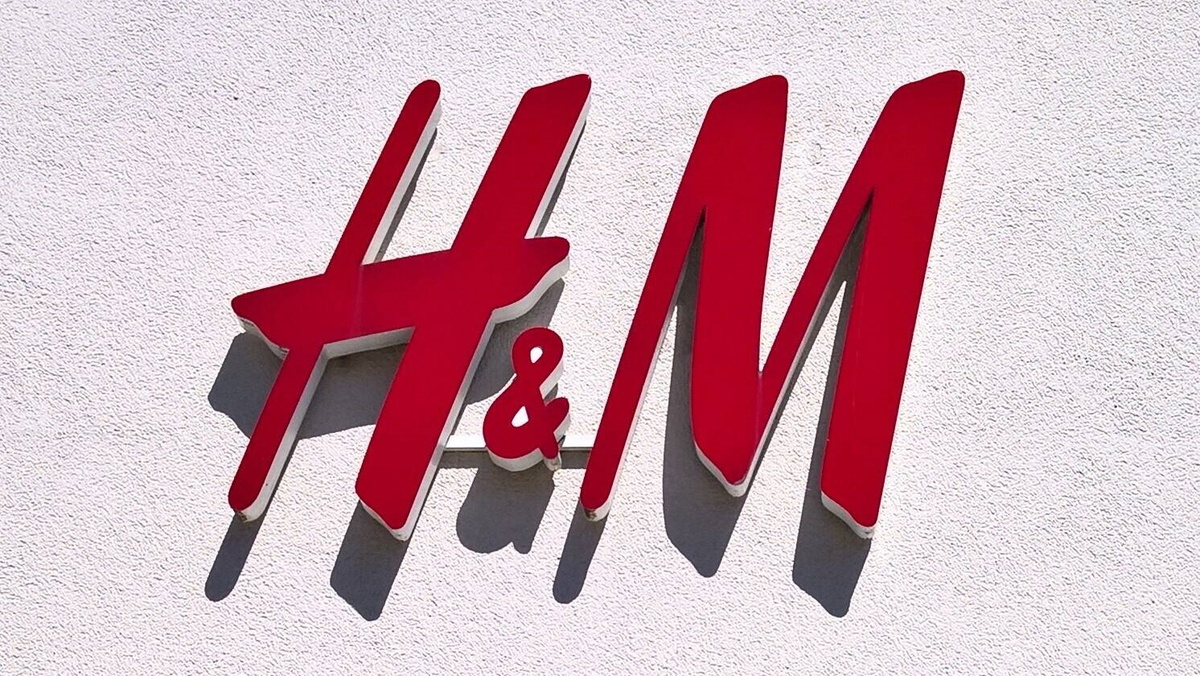«Мы опечалены»: H&M Group заявила об уходе из России