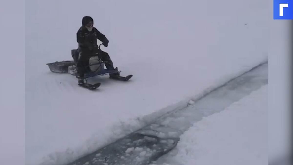 У берегов Сахалина 40 рыбаков оказались на оторвавшейся льдине