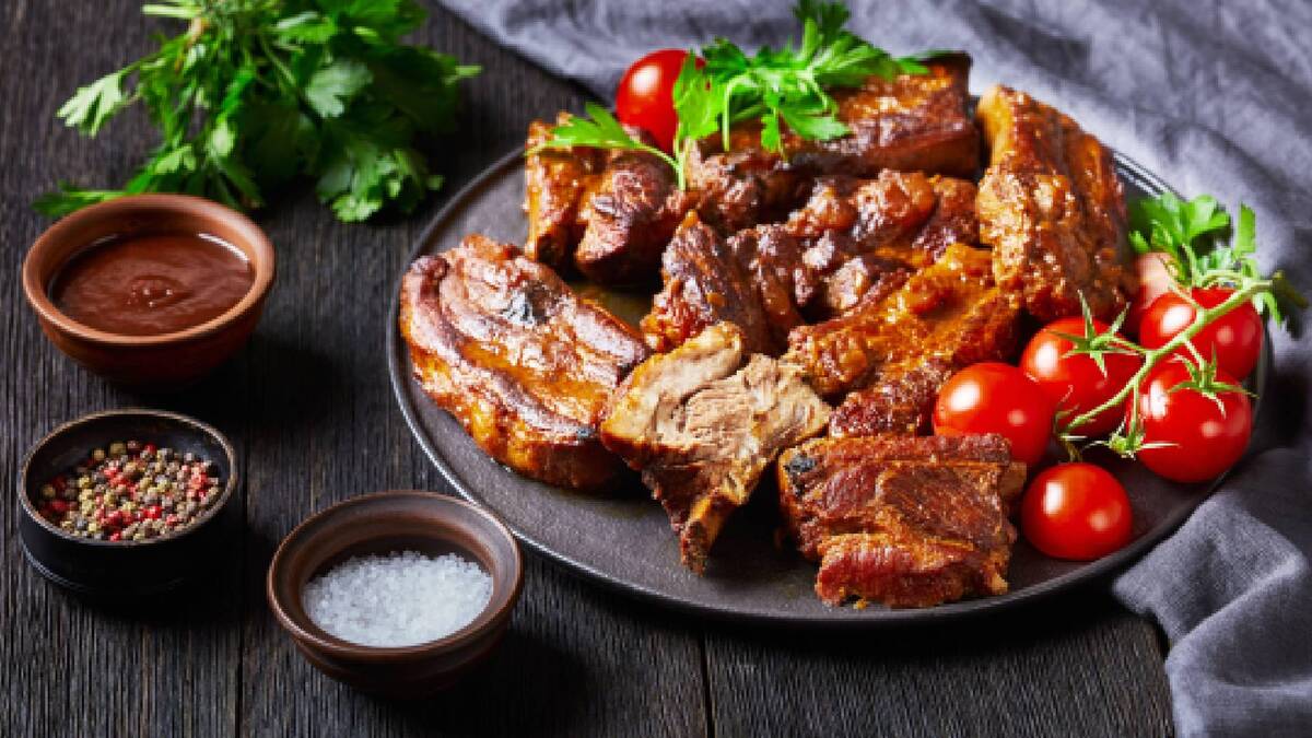 Такой ужин высоко оценит любой мужчина: свиные ребрышки получатся как в ресторане