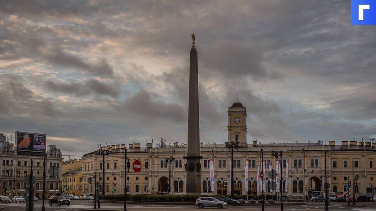 Дворцовая площадь в Петербурге перекрыта перед стартом акции в поддержку Навального  