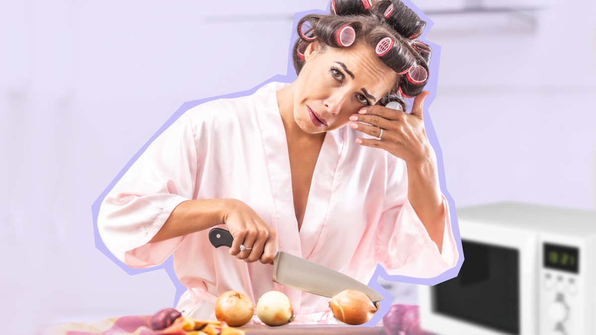30 секунд — и никаких слез: вот что нужно сделать с луком перед резкой 30 секунд — и никаких слез: вот что нужно сделать с луком перед резкой