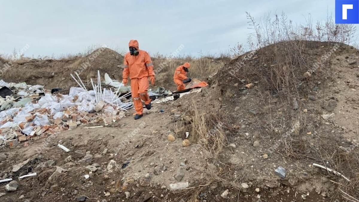 На свалке в Красноярске нашли контейнеры с маркировкой об опасных отходах