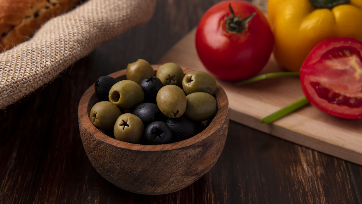 Между оливками и маслинами метаться не будете: пользу получите только в одном случае