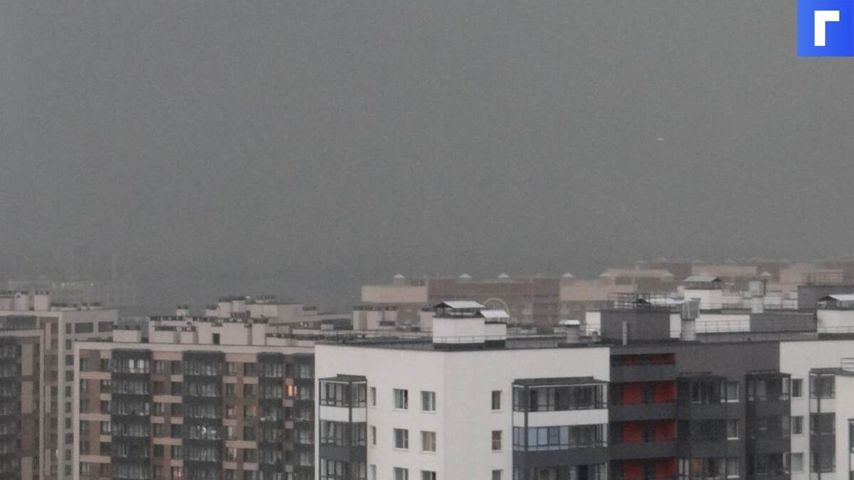 Ураган в российском городе сдул людей и попал на видео
