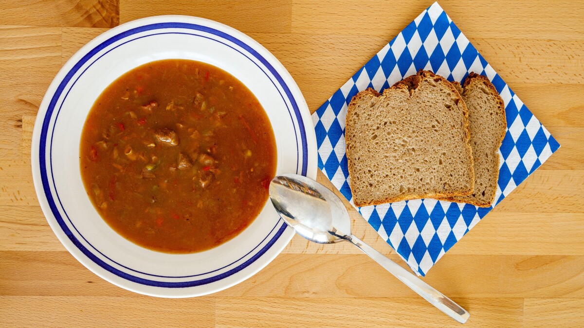 Достойная замена борщу: этот вкусный суп готовят себе шеф-повара