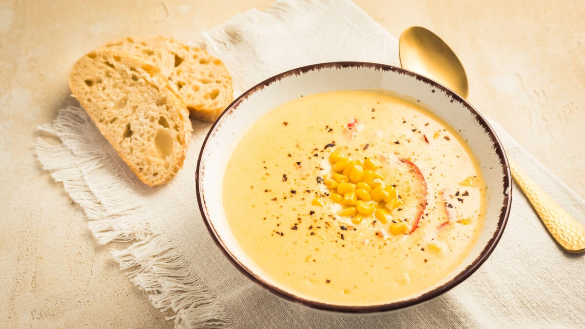 Нежнейший кукурузный суп на скорую руку: 15 минут — и вы оцените совершенство вкуса