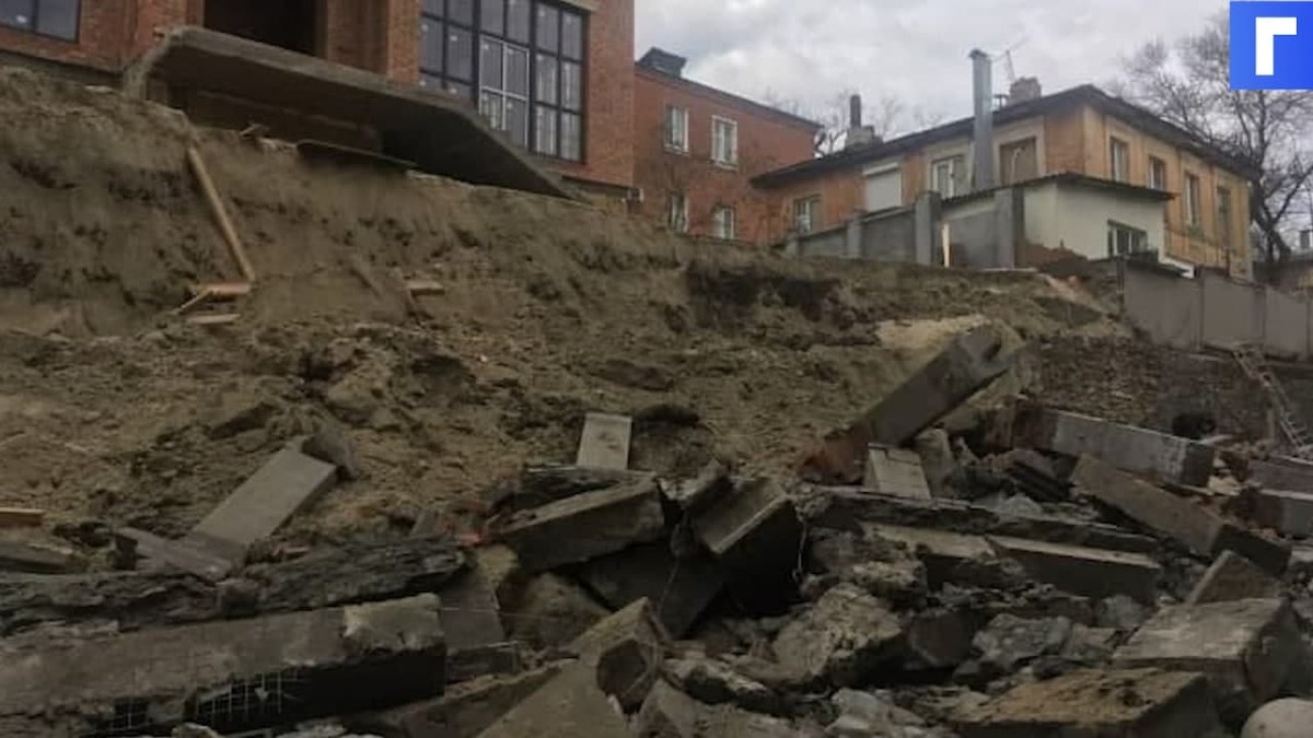 Прокуратура начала проверку по факту обрушения стены дома в центре Ростова