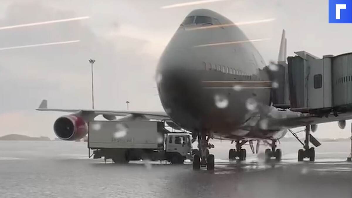 В аэропорту Шереметьево из-за сильного дождя затопило взлетно-посадочные полосы