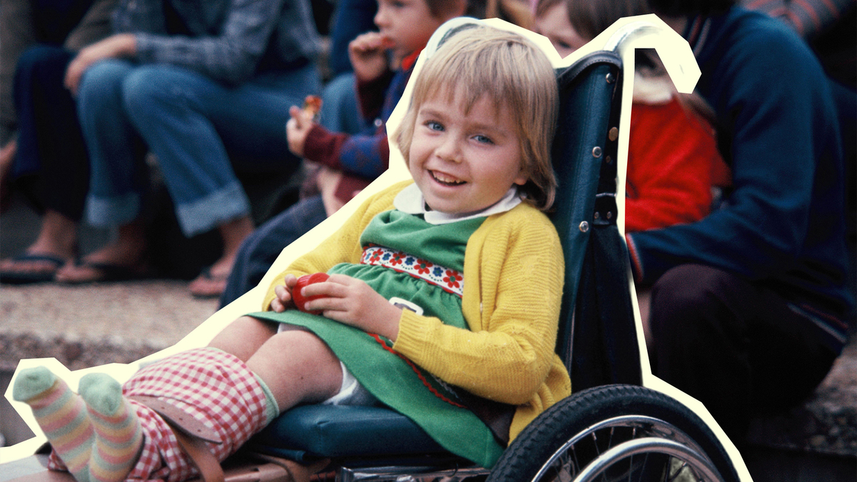 В Свердловской области сокращается объем помощи детям с инвалидностью