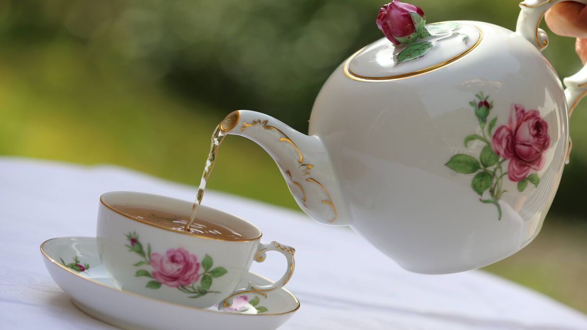 Вот почему в жару узбеки пьют горячий чай литрами: узнаете — будете повторять