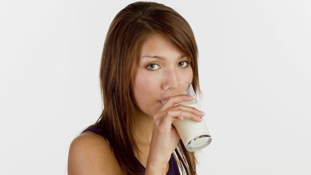 Всего 5% людей: диетолог поведал, почему молочных продуктов в жару лучше избегать