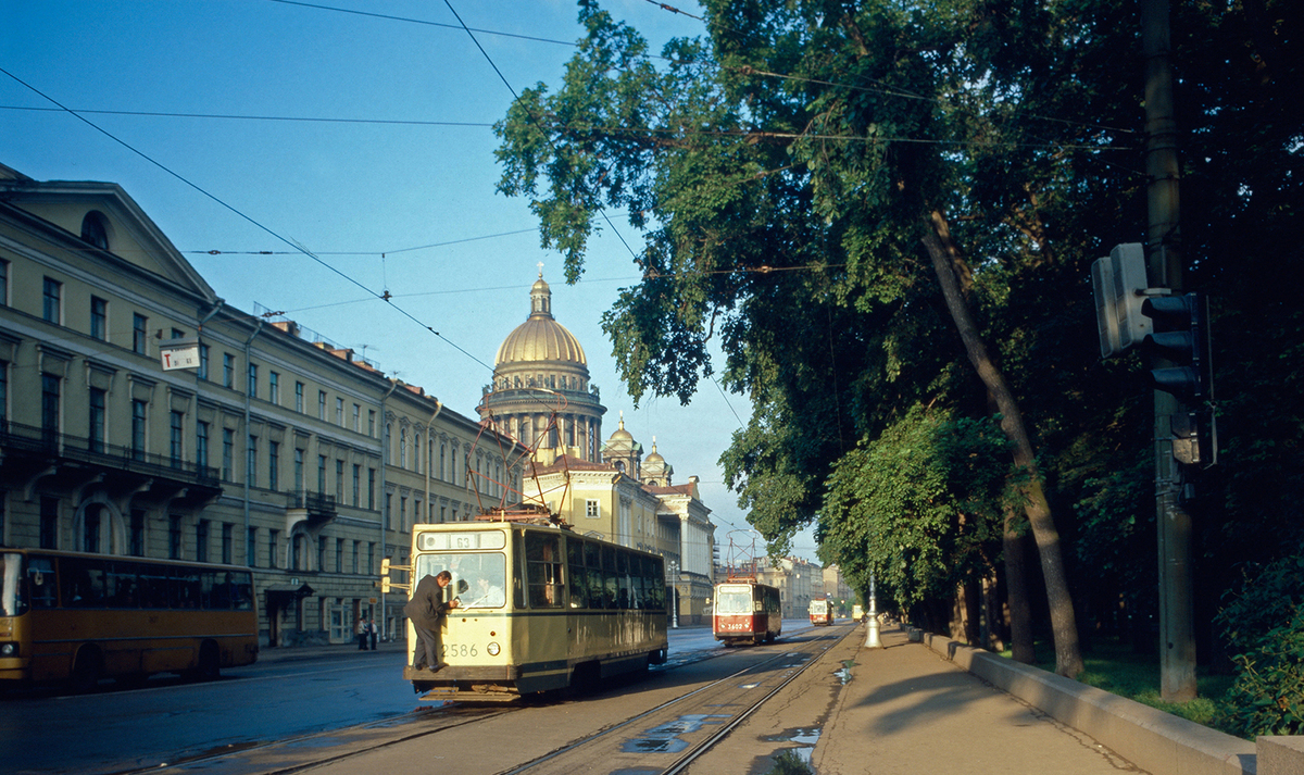 Конкурс на лучшего водителя трамвая не решит проблем транспортной реформы в Петербурге