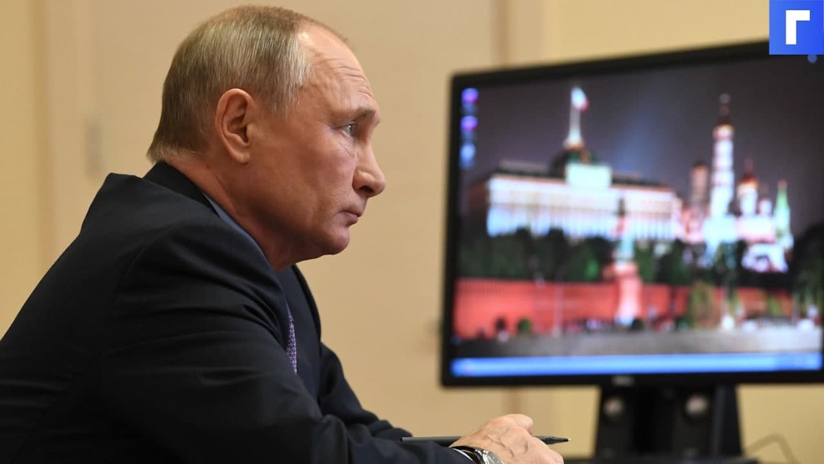 Послание Путина будут транслировать на медиафасадах в городах России