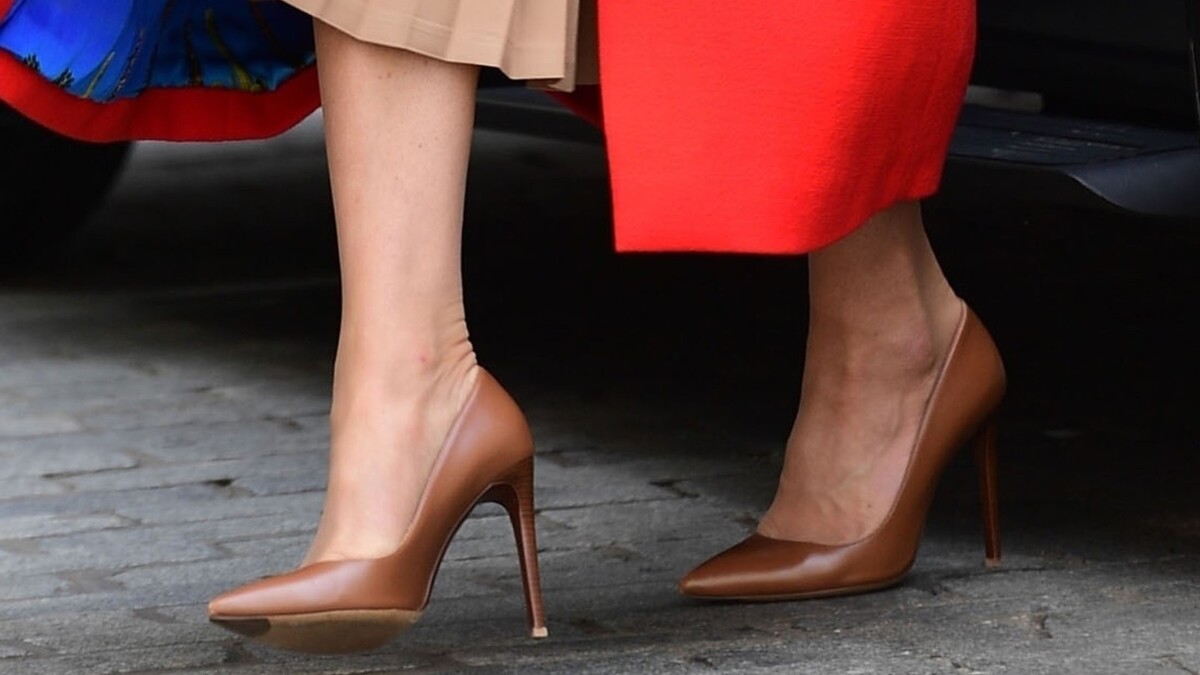 Секрет прост: как Меган Маркл и Кейт Миддлтон удается носить каблуки 24 на 7