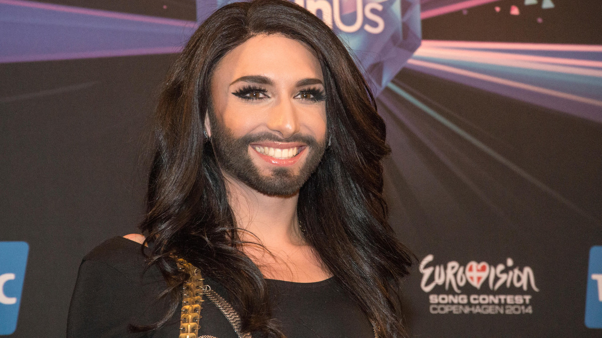 Помните бородатую женщину с «Евровидения»? Вот как Кончита Вурст выглядит без макияжа