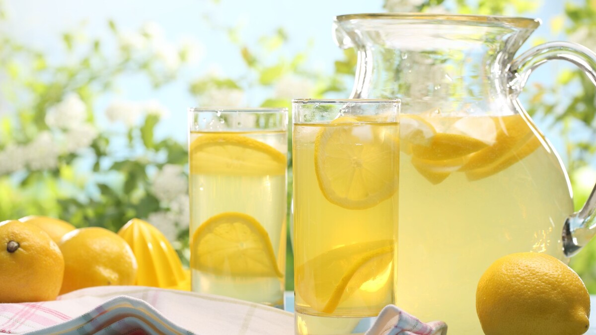 Из пары апельсинов сделаете 5 литров освежающего напитка: запоминайте рецепт