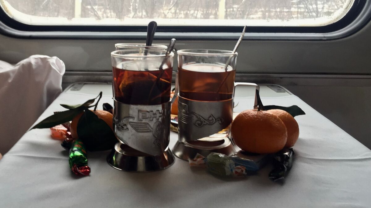Вот почему в советских поездах был такой вкусный чай: проводницы кое-что подмешивали в напиток