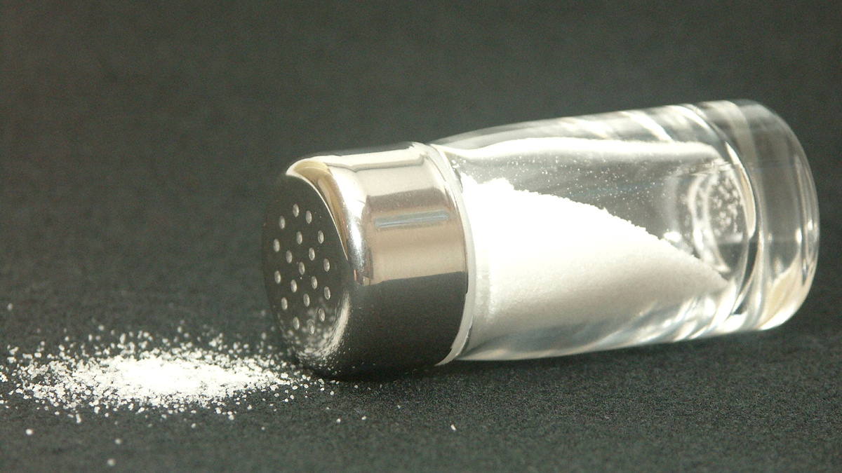 Ученые призывают сократить количество соли в готовой еде