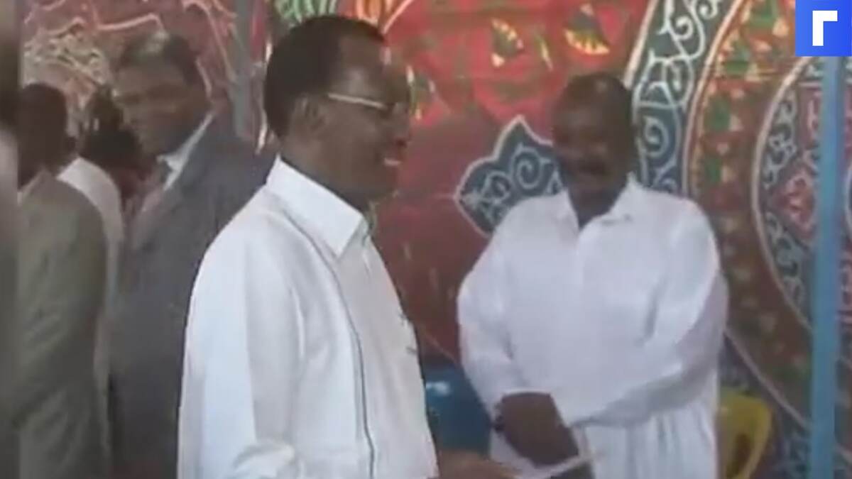 Переизбранный на шестой срок президент Чада умер от боевых ран