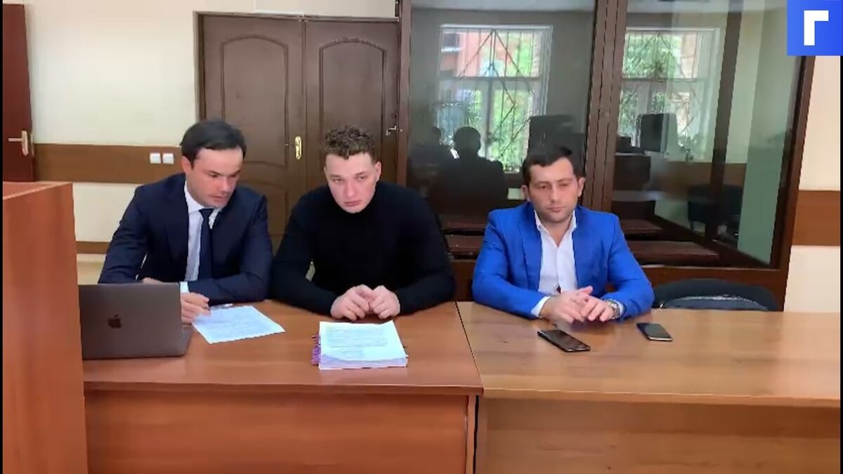 Суд ограничил свободу блогеру Билу и лишил его водительских прав Суд ограничил свободу блогеру Билу и лишил его водительских прав