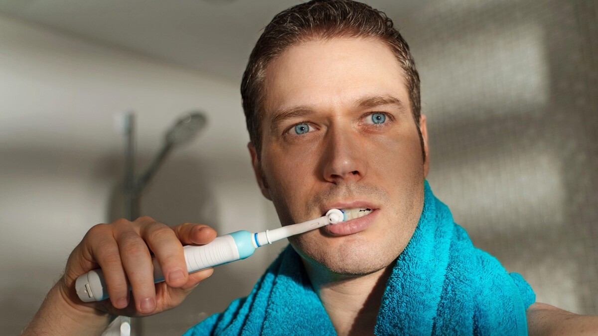 Это большая ошибка: стоматолог предостерег от бездумного применения ополаскивателей