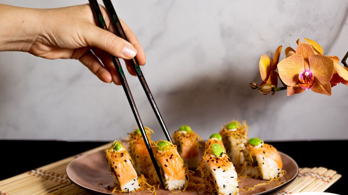 Вы зря выбрасывали палочки для суши: для опытных хозяек они на вес золота