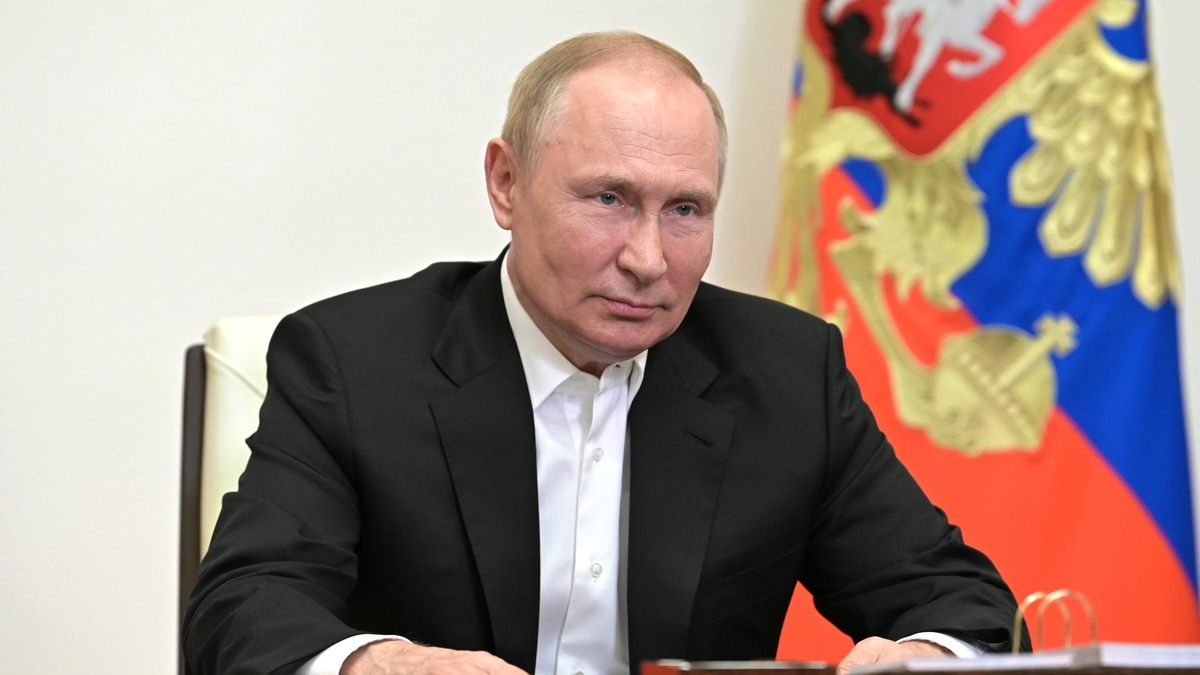 Необычный выбор: что подарили Владимиру Путину на день рождения