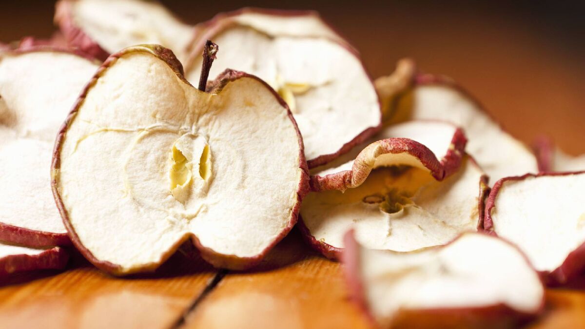 Сушеные яблоки будут храниться годами: от насекомых убережет старинный способ