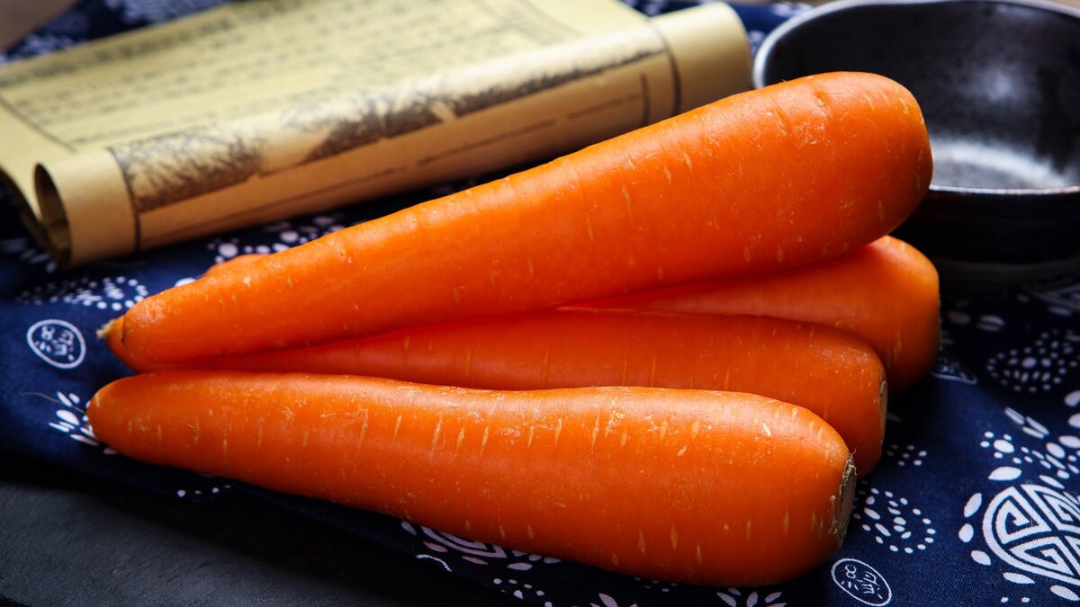 У шеф-поваров морковь в супе всегда хрустящая: в кастрюле ее не варят